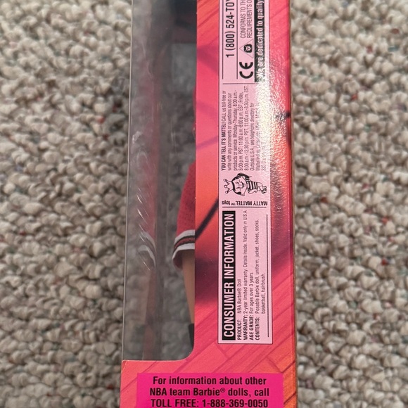 Mattel Barbie in Red Basketball Uniform Chicago Bulls - Picture 6 of 6